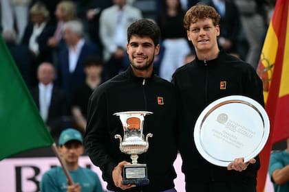 Carlos Alcaraz, ausente en esta edición del Masters 1000 de Roma, le ganó la final a Jannik Sinner en 2025