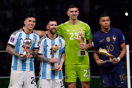 Kylian Mbappé fue el máximo goleador de Qatar 2022, con ocho, y se quedó con la Bota de Oro