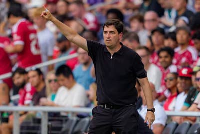 Andoni Iraola ‘hates’ end of transfer window, ‘understands’ Liverpool’s slow business