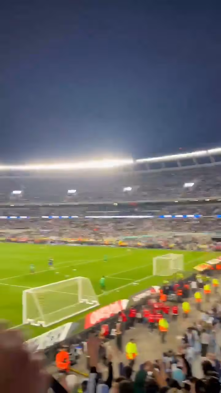 Cánticos contra Chiqui Tapia en la previa del partido despedida de Lionel Messi
